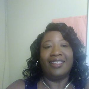 Meet your Posher, Dionne